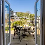 4 Bed In New Quay 78589