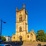 Stylish Apartment Located In The City Centre Of Liverpool