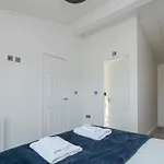 Buttercup Lodge