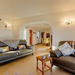 3 Bed In Lee 91008