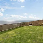 4 Bed In West Bay 86538