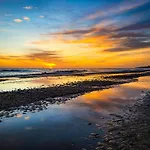Bermuda Haven 26, Hemsby - Two Bed Chalet, Sleeps 5, Bed Linen And Towels Included With Onsite Entertainment On A Pet Free Site