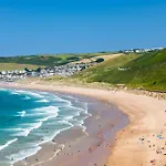 Superb Panoramic Sea Views Sleeps 10 Pet Friendly