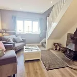 Willow Snug - Trearddur Bay Cosy Apartment