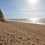 4 Bed In West Bay 86538