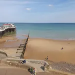 2 Bed In Cromer 82999
