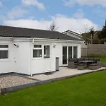 Treetops - Close To Beach Enclosed Garden