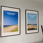 The Cove Apartment, Portstewart Near Prom, Parking