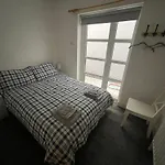 1 Heathmount Hall