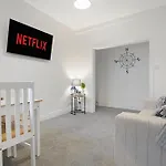 Seaside Haven On Newcomen Grove, Redcar Retreat