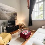 Lofty Apartment In Plymouth
