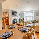 5 Bed In Appledore 89620