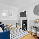 Higher Cottage With Parking