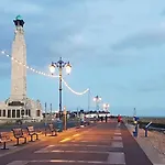 Air Maison - 2 Bedroom Flat - Central Southsea - 5 Minutes To Beach