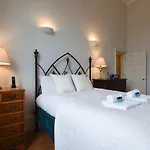 Air Maison - Naval Officers Quarters Flat