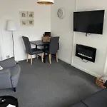 Bee Bungalow In Blackpool
