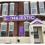 Easton At Majestic Hotel