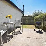 1 Bed In Westward Ho Gatab