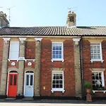 33 Victoria Street