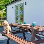 2 Bed In Caernarfon 88043