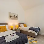 2 Bed In Caernarfon 88043