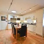 2 Bed In Seahouses Cn198
