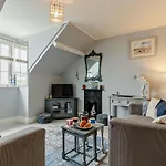 2 Bed In Looe 82537