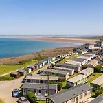 The Royal Clovelly Caravan With Sea Views