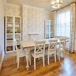 Host & Stay - Allium House