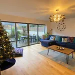 Tregenna House - St Ives, A Beautiful Newly Refurbished 4 Bedroom Family Town House With Alfresco Dining Garden And Private Parking Spaces