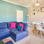 Host & Stay - Westbrook Road