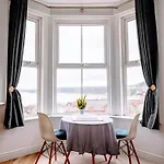 Seascape Scarborough Stunning Seaview Holiday Home Apartment
