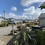 Sea Urchins Beach House At The Bay Filey, Sleeps 4-5, 2 Dogs Welcome For Free Too