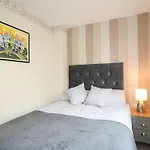 Ty Eiddew Ivy House