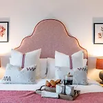 Porth Beach Villa