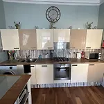 Charming 2-Bedroom Apartment Located In Ayr