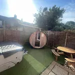 Holiday Home Hot Tub & Sauna