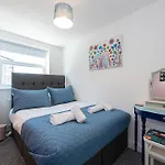 Earp House - Air Host & Stay - Sleeps 7