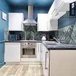 Urban Lux - Modern One-Bedroom Flat In Southend-On-Sea - Southend Stays