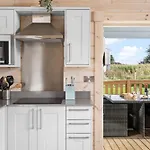 Hayditch, Great Field Lodges