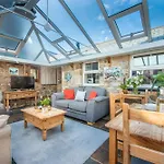 Laity Vean Farmhouse And Hideaway