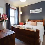 Oystercatcher House