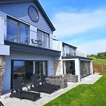 Thanckes House