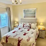 Chestnut Cottage, Shanklin Rural Retreat