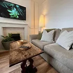 2025 Award Winner Liverpool Ivy House - 4 Bedrooms