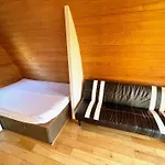 Megapod 2 At Lee Wick Farm Cottages & Glamping