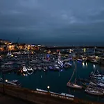 Magnificent House With Harbour View - Ramsgate