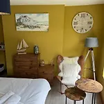 Island Lodge Since 1835 Barbican, Free Limited Parking, Dogs Friendly , Perfect For Ferry Terminal