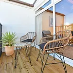 7 Marina Cottages