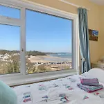 White Sails - Beach And Harbour Views